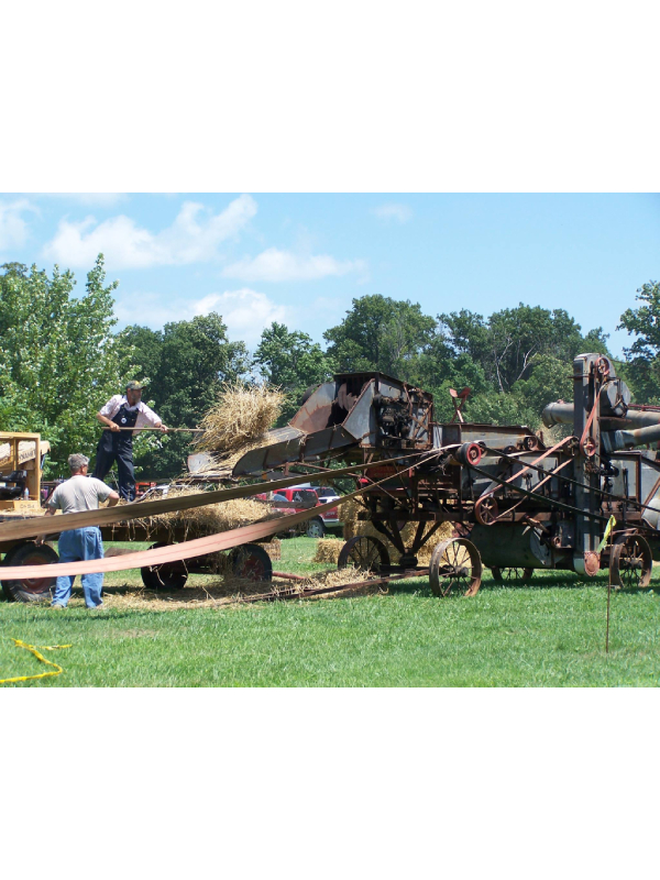 Oblong Antique Tractor and Engine Show